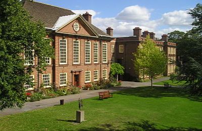 Somerville College (HE) - Oxford