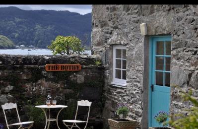 Duntrune Castle & Holiday Cottages - Kilmartin