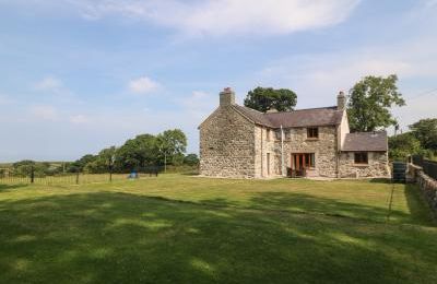 Caernarfon Bay Farmhouse Cottages - Clynnogfawr