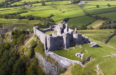 Carreg Cennan Castle, (CADW)