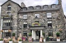 Dolgellau - Royal Ship Hotel