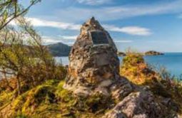 Loch Nan Uamh Cairn - Lochailort Loch Nan Uamh Cairn - Lochailort