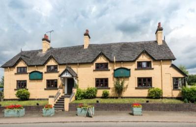 Golden Lion Hotel - Easenhall